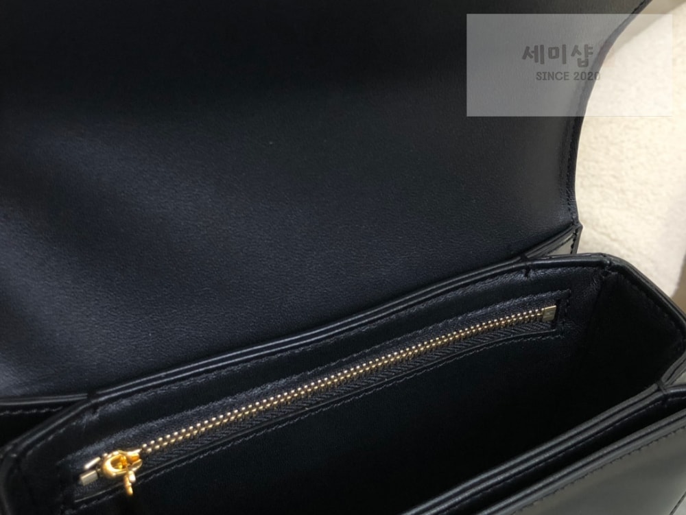 C E L I N E Celine Teen Triomphe Bag Shiny Calfskin Bag 7번 이미지