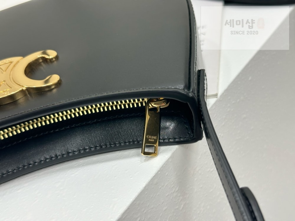 C E L I N E Celine Tilly Calfskin Bag 7번 이미지