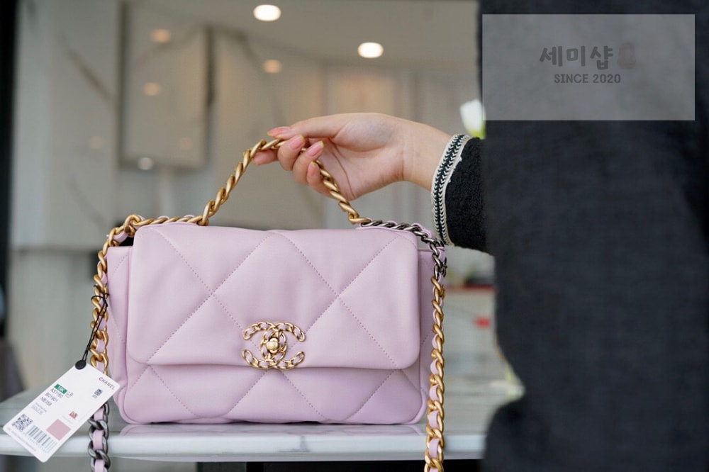 C H A N E L Chanel 19 Medium 핑크 Bag 1번 이미지