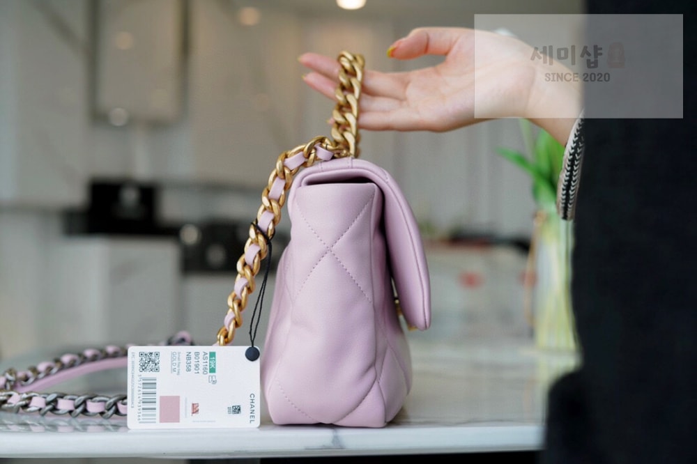 C H A N E L Chanel 19 Medium 핑크 Bag 3번 이미지