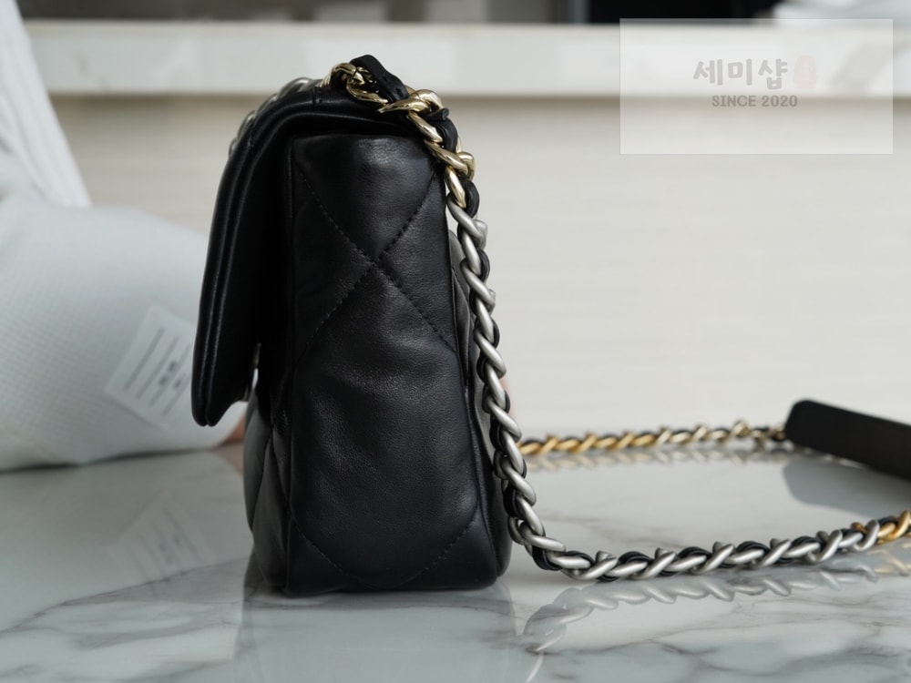 C H A N E L Chanel 19 Medium 블랙 Bag 3번 이미지