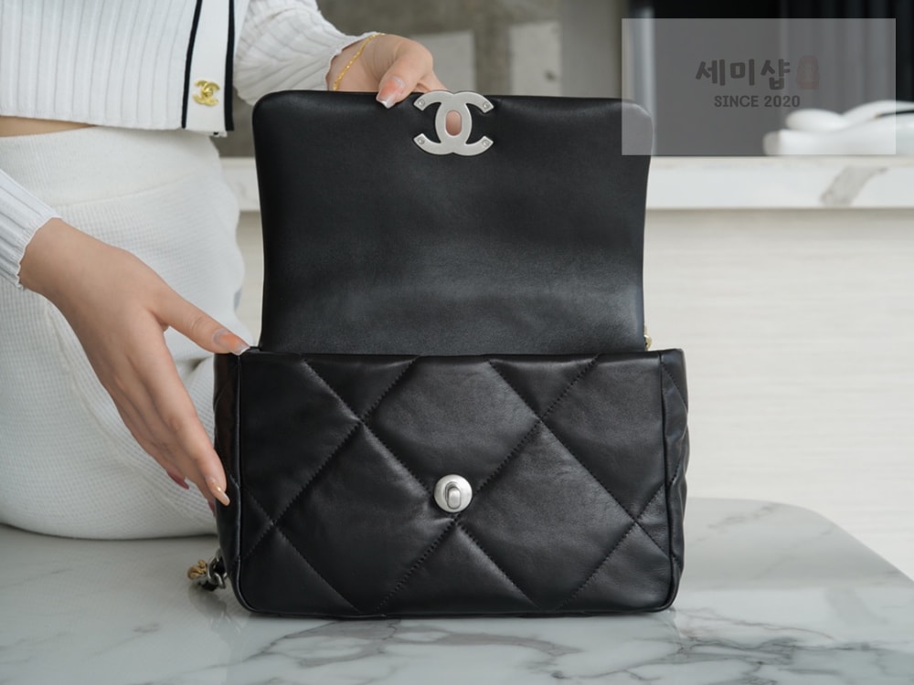 C H A N E L Chanel 19 Medium 블랙 Bag 7번 이미지