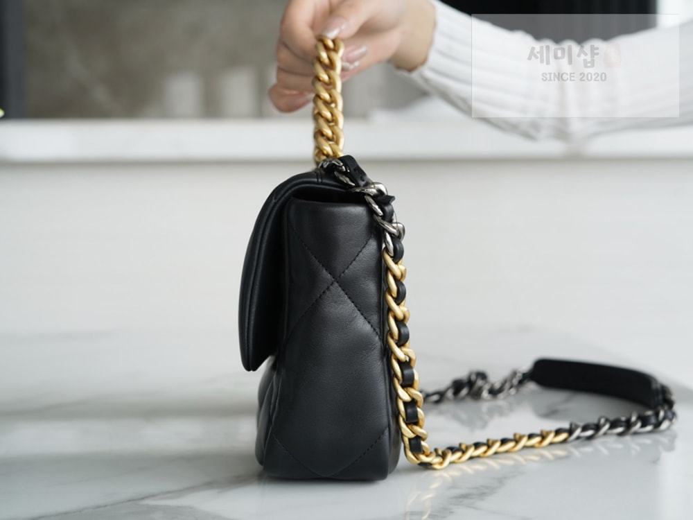 C H A N E L Chanel 19 Medium 블랙 Bag 3번 이미지
