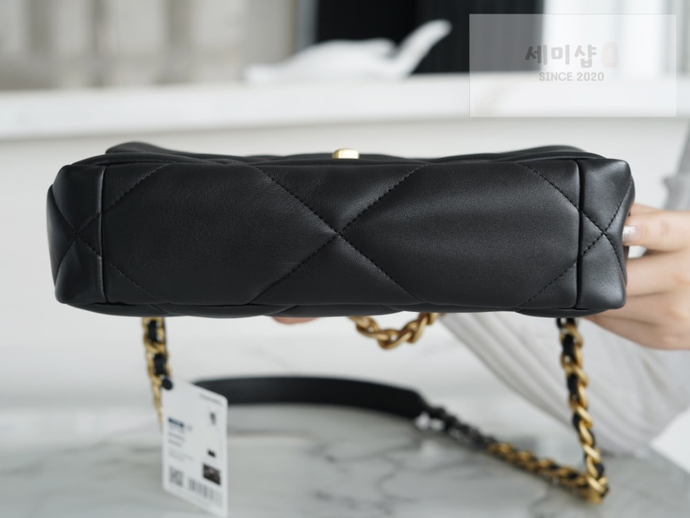 C H A N E L Chanel 19 Medium 블랙 Bag 4번 이미지