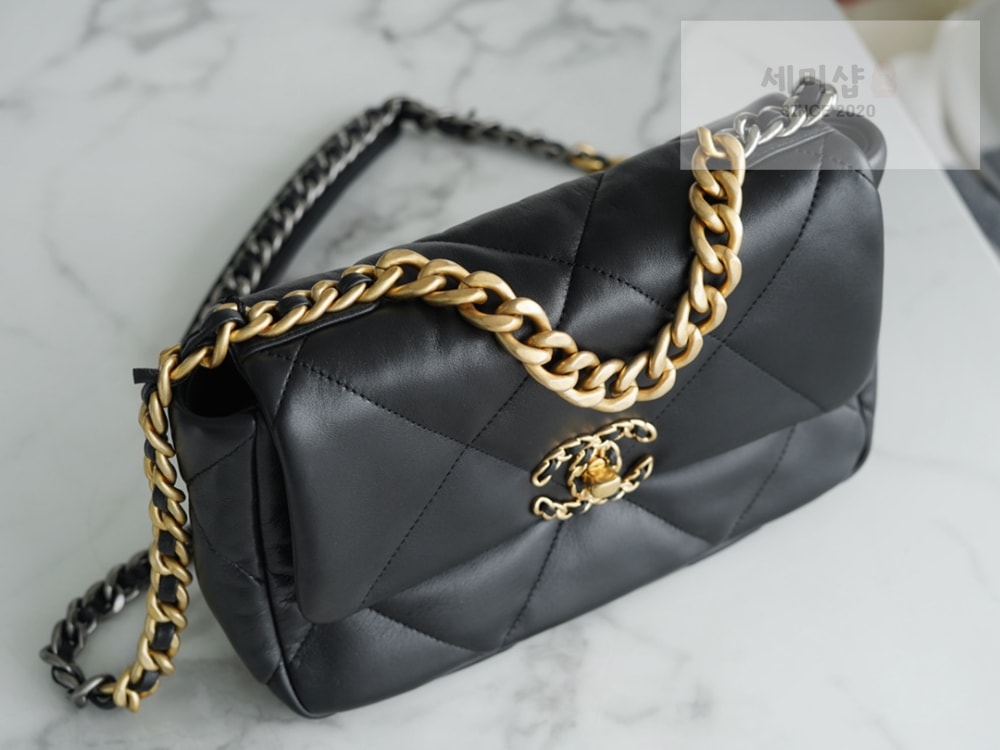 C H A N E L Chanel 19 Medium 블랙 Bag 5번 이미지