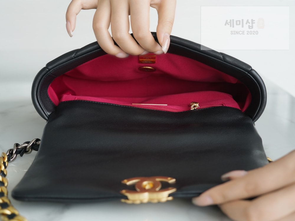 C H A N E L Chanel 19 Medium 블랙 Bag 6번 이미지