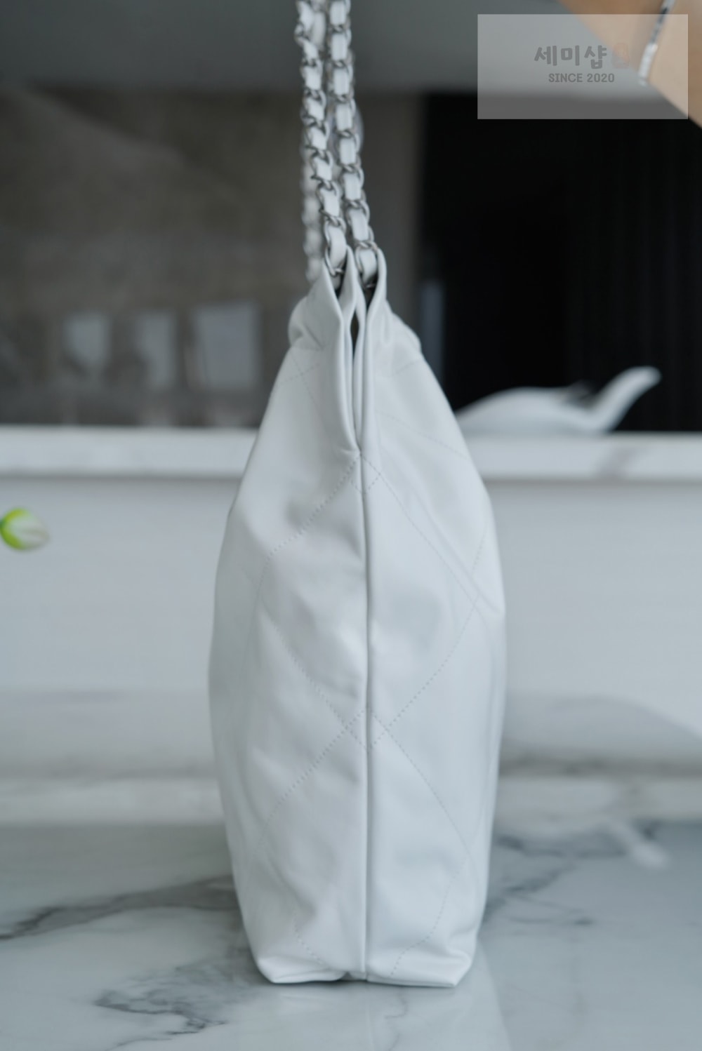 C H A N E L Chanel 22 Medium 화이트 Bag 2번 이미지