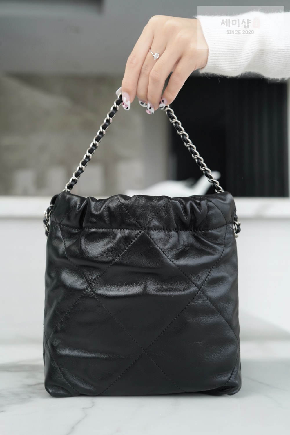 C H A N E L Chanel 22 Mini 블랙 Bag 4번 이미지