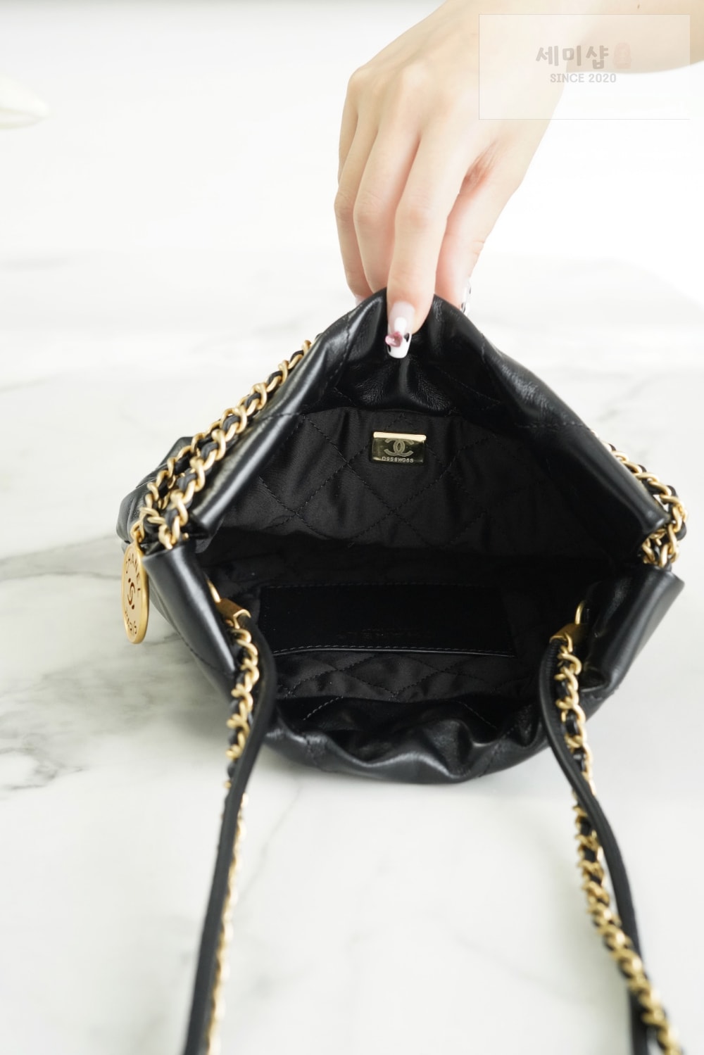 C H A N E L Chanel 22 Mini 블랙 Bag 6번 이미지