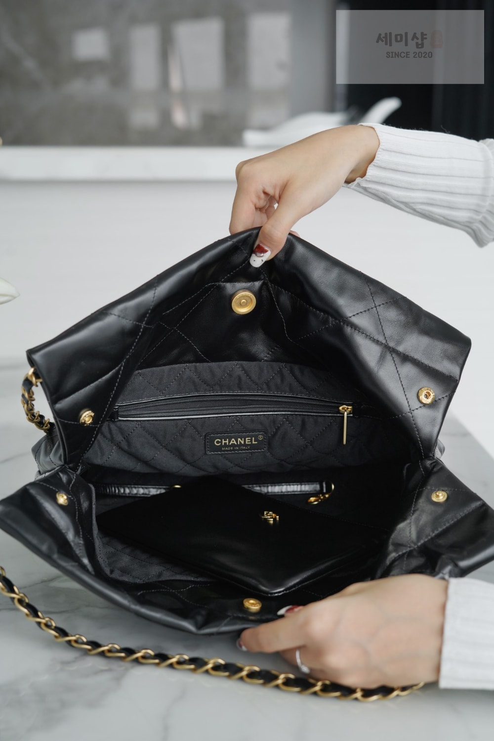 C H A N E L Chanel 22 Small 블랙 Bag 6번 이미지