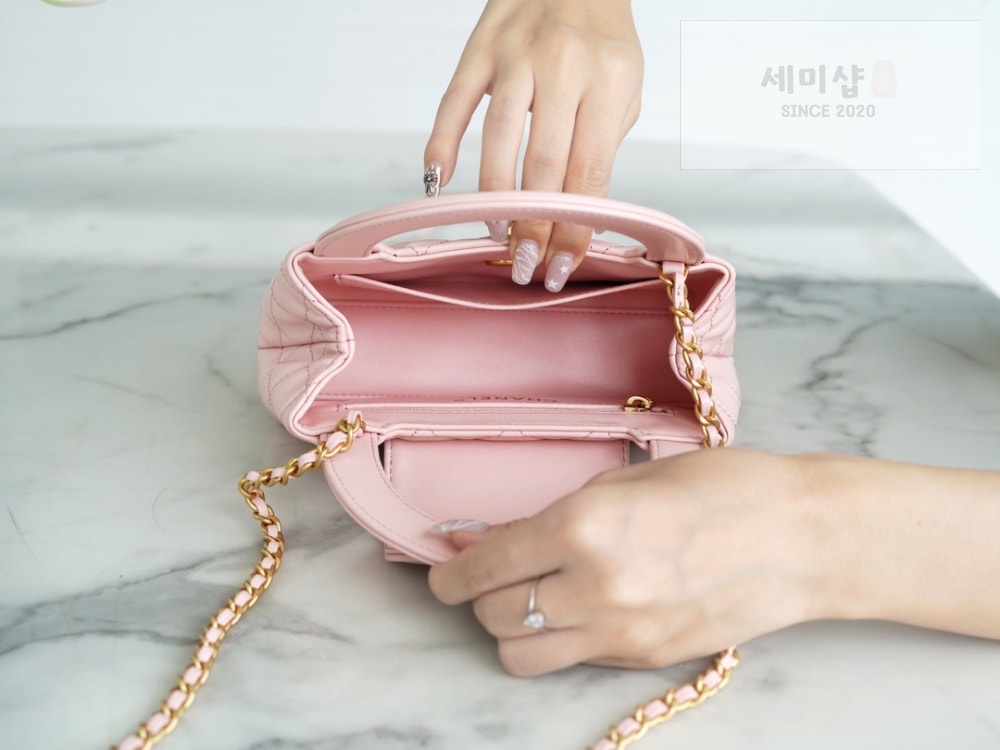 C H A N E L Chanel 23k Calfskin Kelly 파우더핑크 Bag 8번 이미지