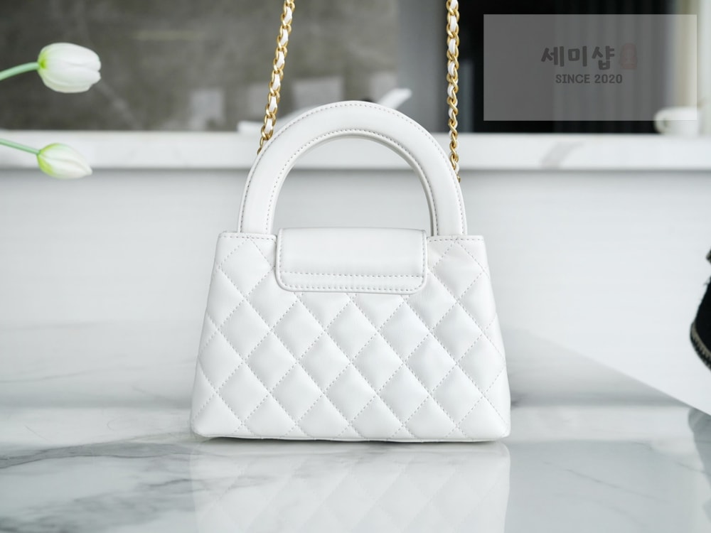 C H A N E L Chanel 23k Calfskin Kelly 화이트 Bag 8번 이미지