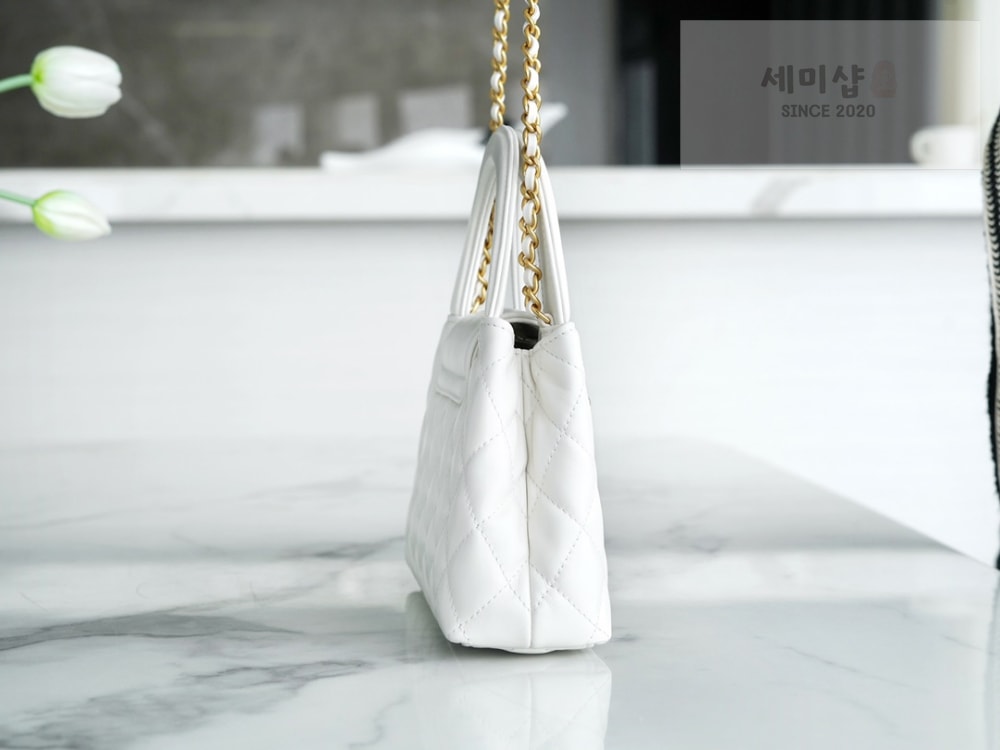 C H A N E L Chanel 23k Calfskin Kelly 화이트 Bag 3번 이미지