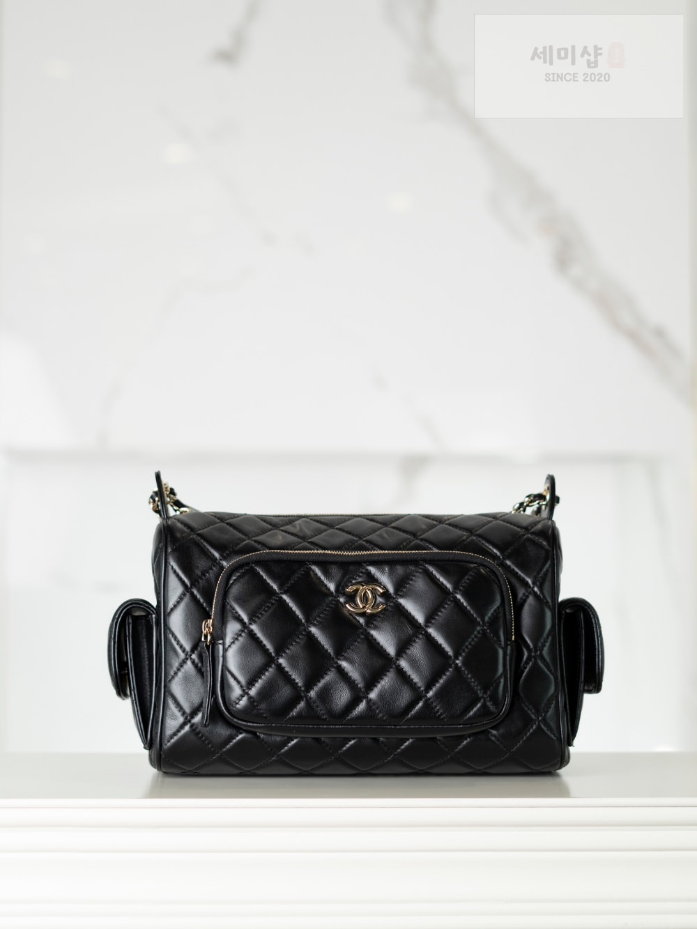 C H A N E L Chanel 24K Multi Pocket Camera Bag 8번 이미지