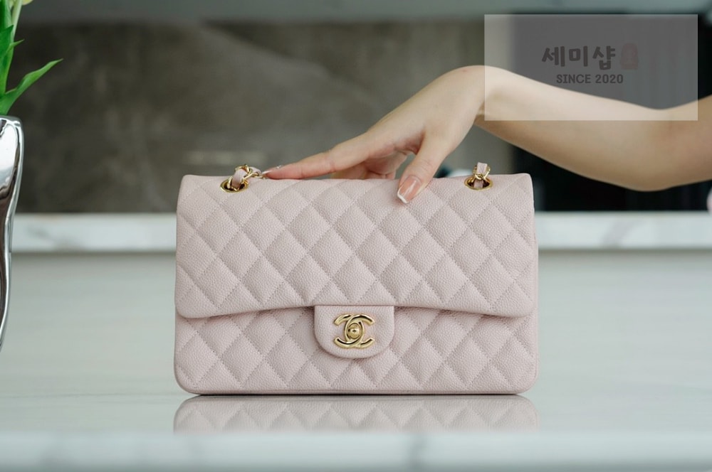 C H A N E L Chanel Classic Medium Caviar 파우더핑크 Bag 1번 이미지