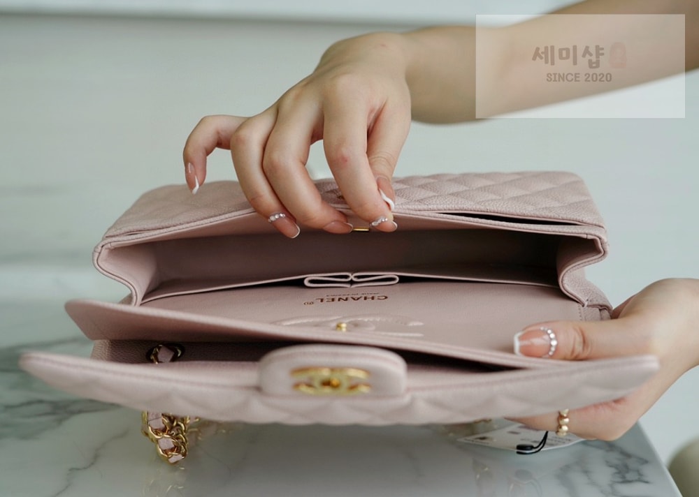 C H A N E L Chanel Classic Medium Caviar 파우더핑크 Bag 7번 이미지