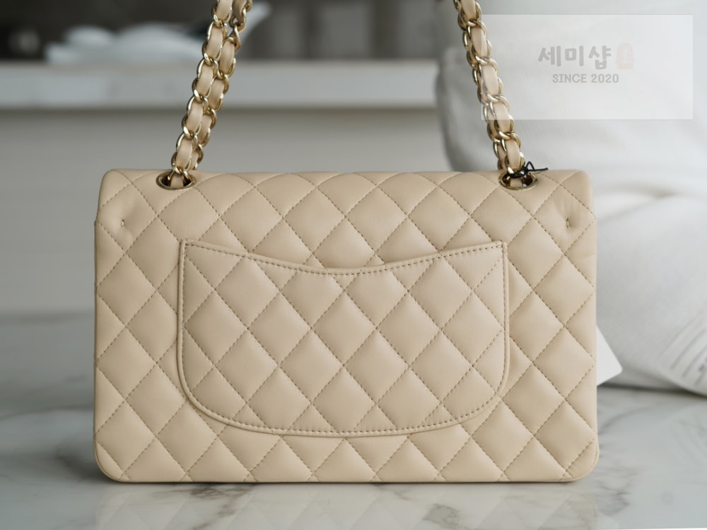 C H A N E L Chanel Classic Medium Lam 베이지 Bag 2번 이미지