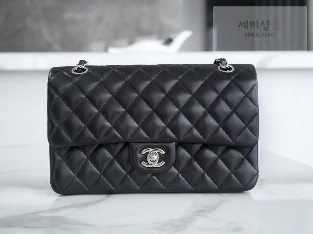C H A N E L Chanel Classic Medium Lam 블랙 Bag 1번 이미지