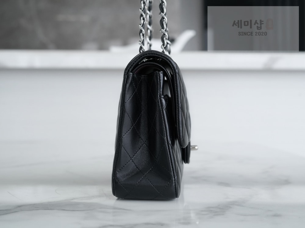 C H A N E L Chanel Classic Medium Lam 블랙 Bag 3번 이미지