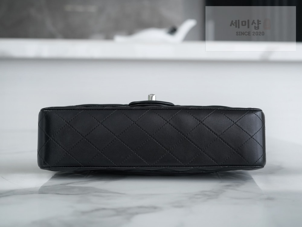 C H A N E L Chanel Classic Medium Lam 블랙 Bag 4번 이미지