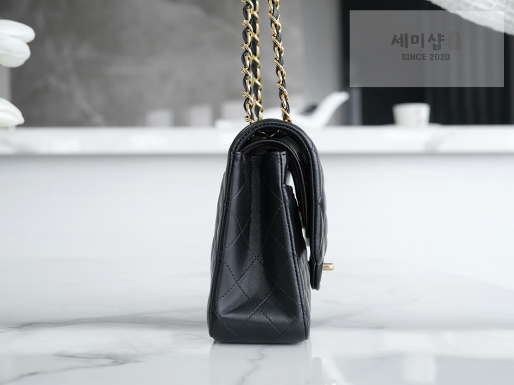 C H A N E L Chanel Classic Medium Lam 블랙 Bag 3번 이미지