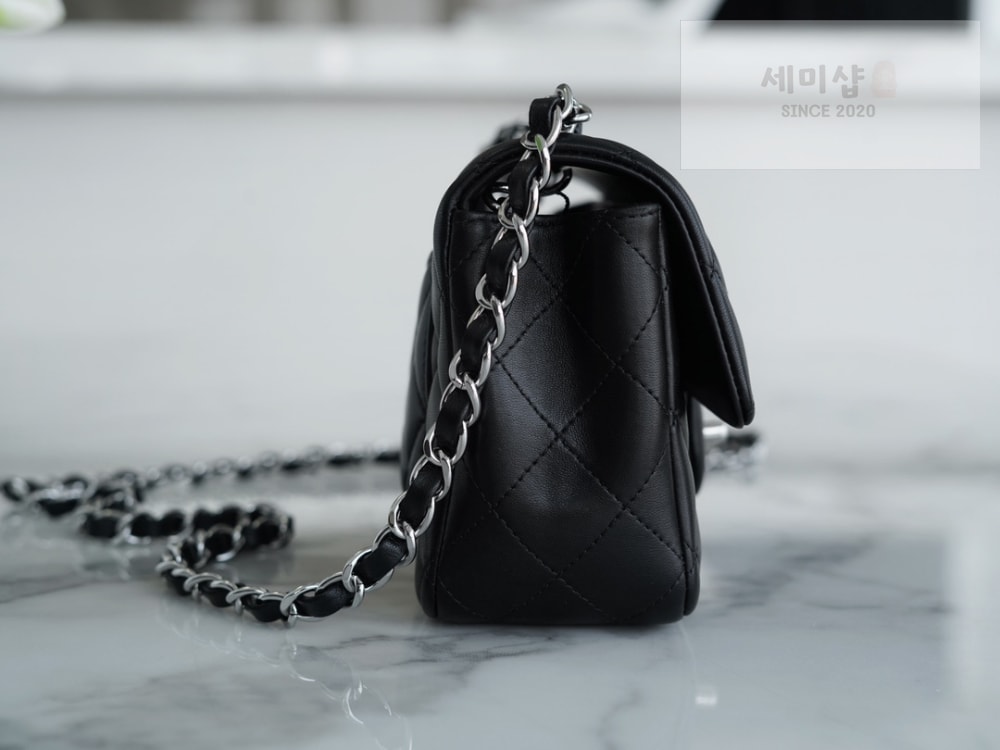 C H A N E L Chanel Classic New Mini Lam 블랙 Bag 8번 이미지