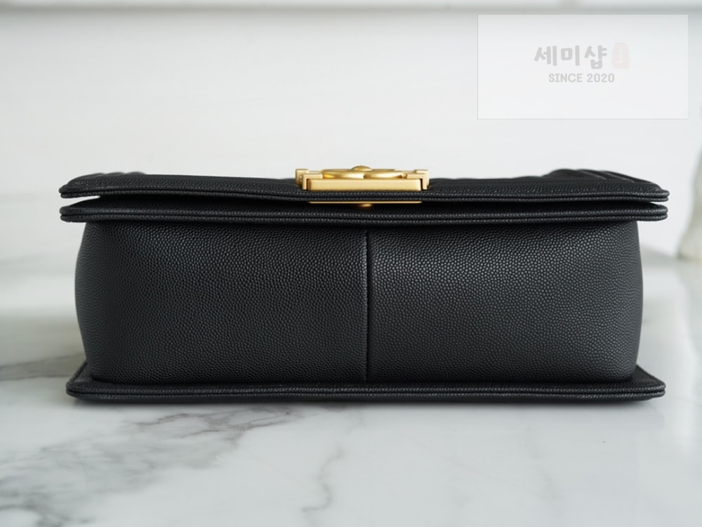 C H A N E L Chanel Le Boy Handbag 블랙 Bag 4번 이미지