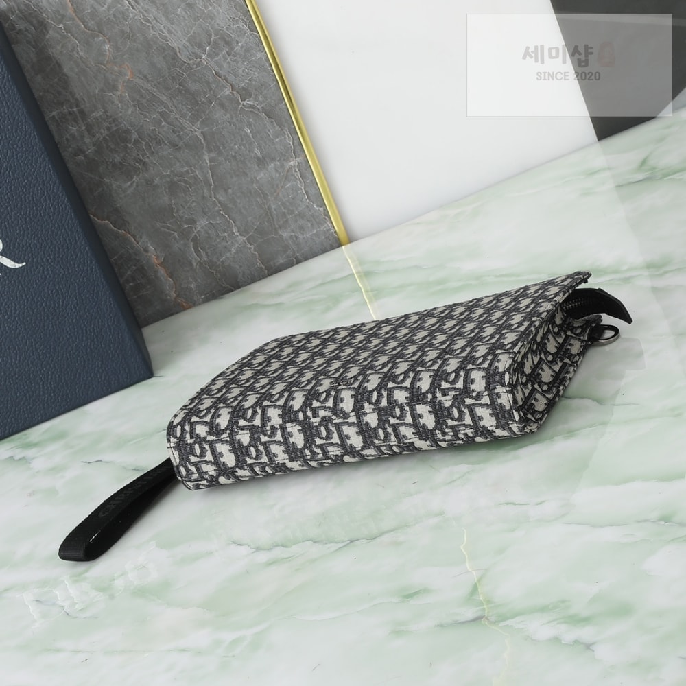 D I O R A5 Triangle Pouch Bag 3번 이미지