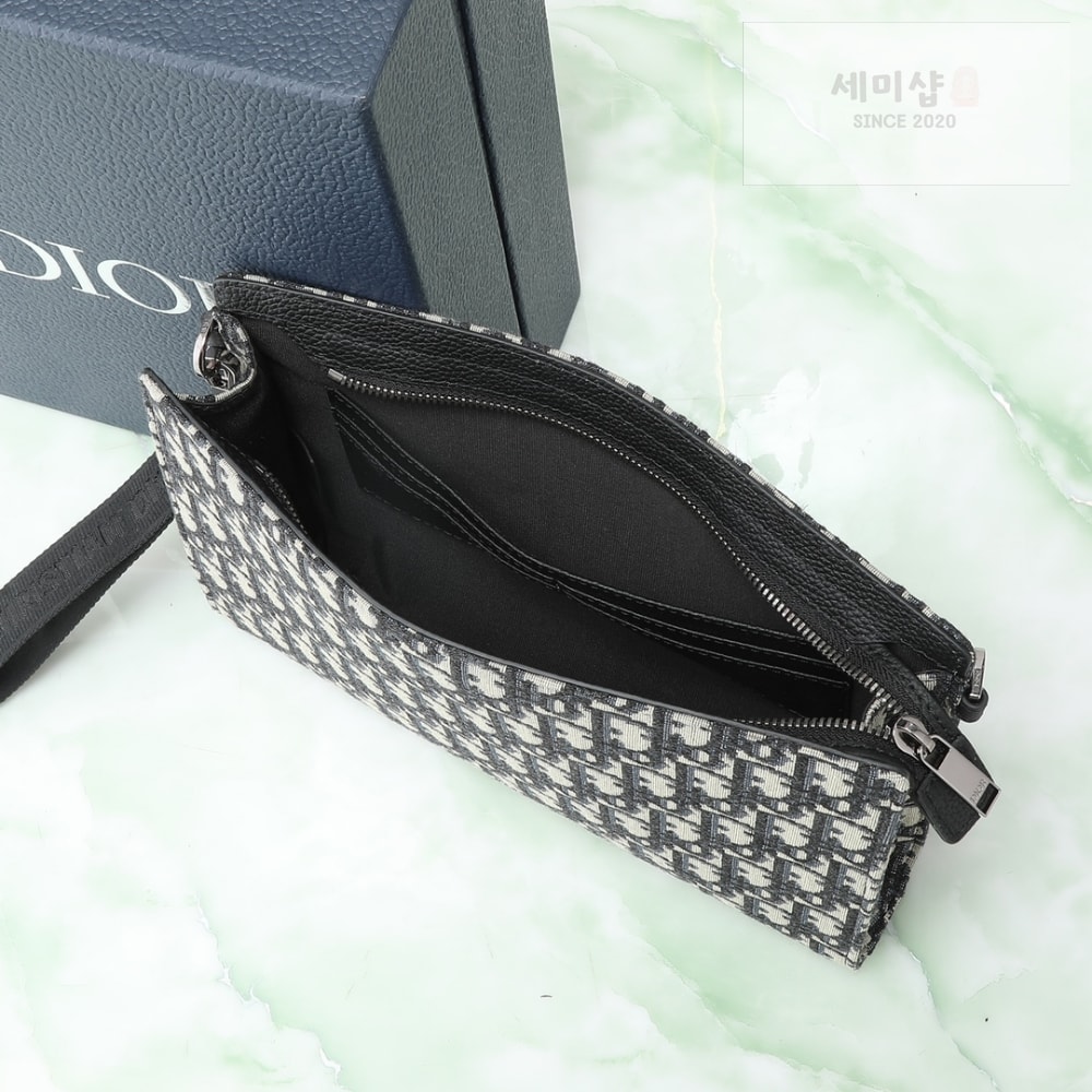D I O R A5 Triangle Pouch Bag 7번 이미지