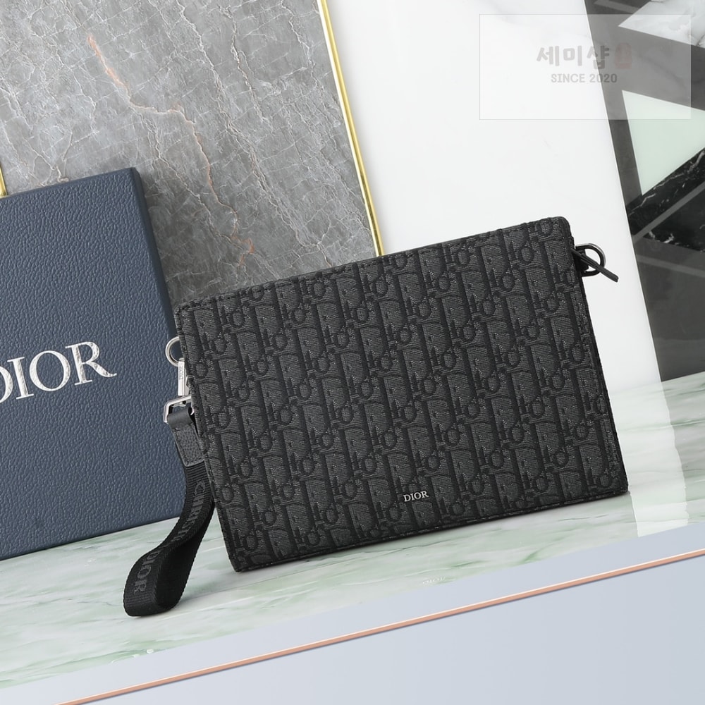 D I O R A5 Triangle Pouch Bag 1번 이미지