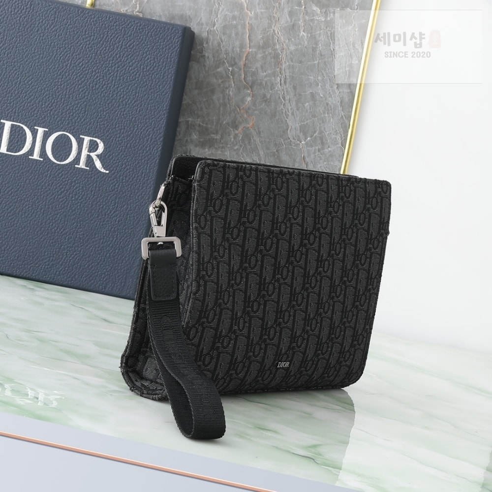 D I O R A5 Triangle Pouch Bag 3번 이미지