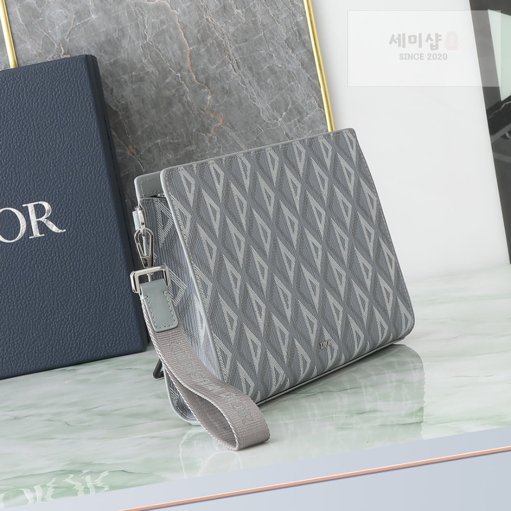 D I O R A5 Triangle Pouch Bag 2번 이미지