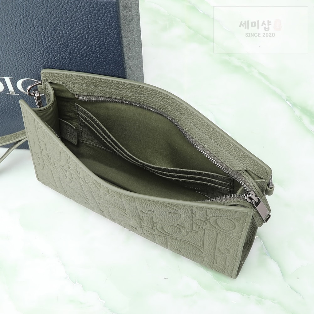D I O R A5 Triangle Pouch Bag 4번 이미지