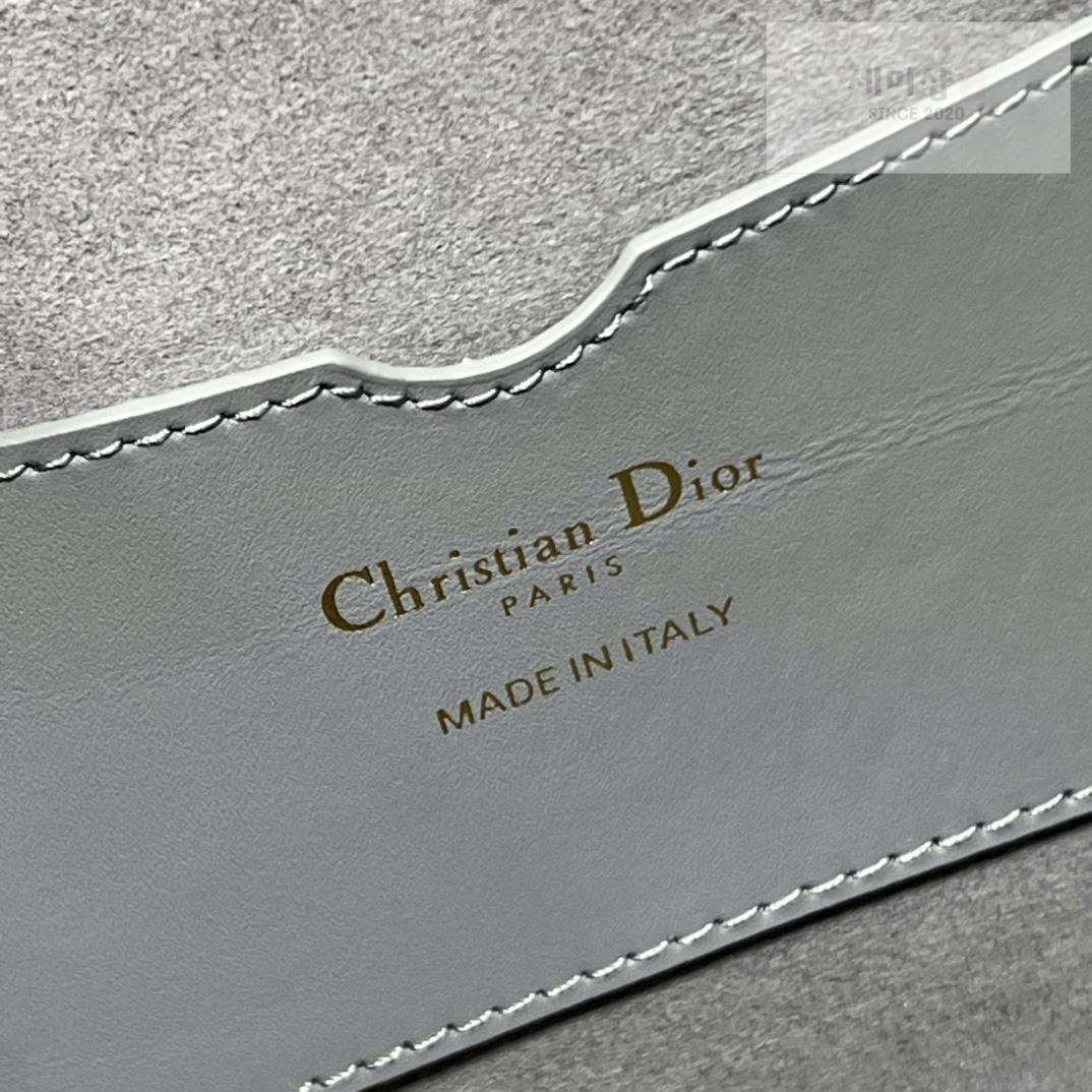 D I O R Dior 30 Motaigne Avenue Bag 30번 이미지