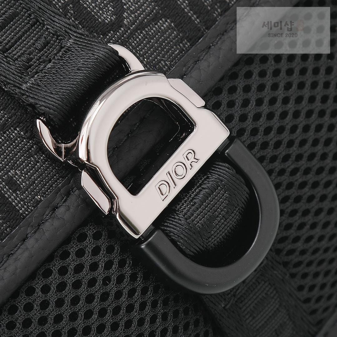 D I O R Dior 8 With Strap Bag 12번 이미지