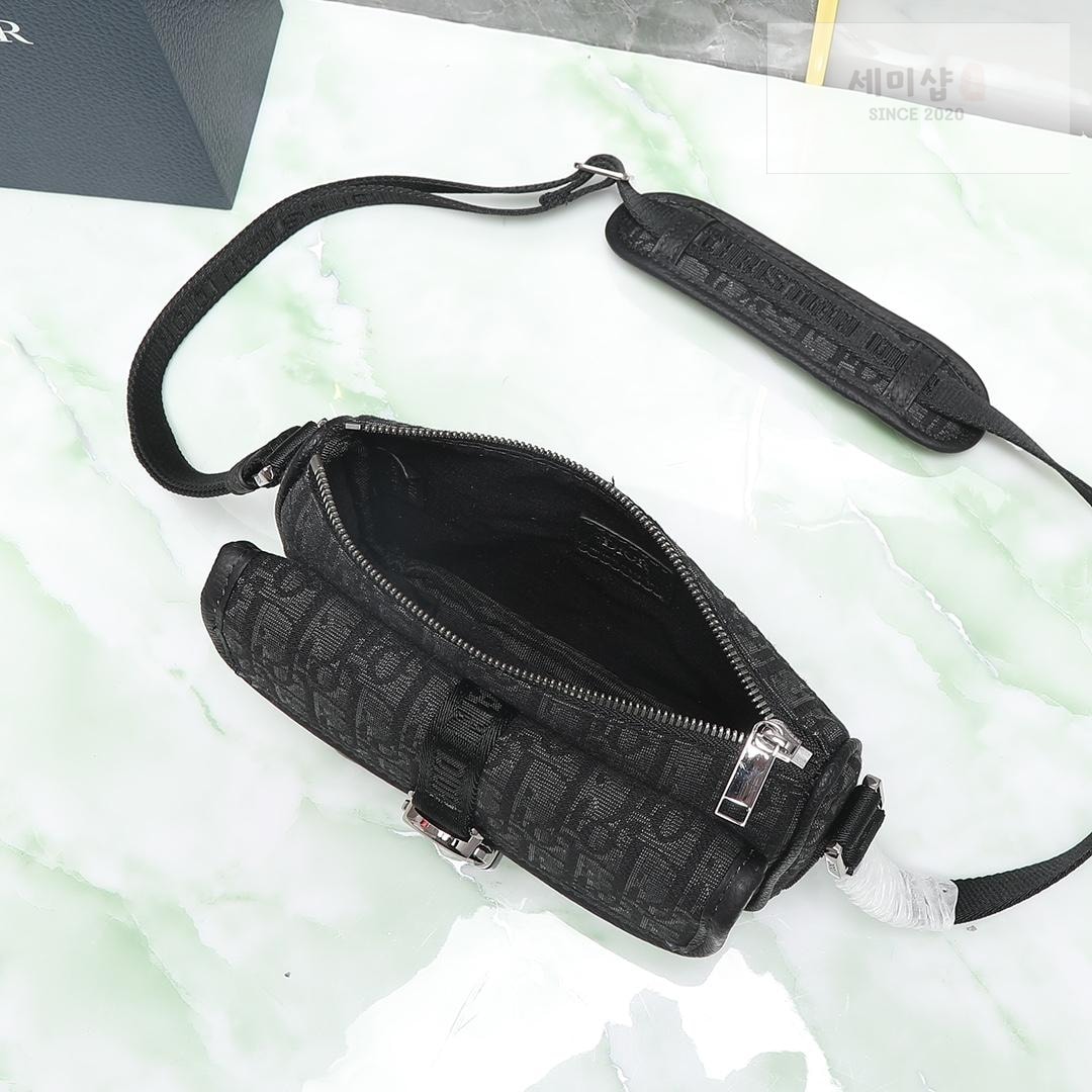 D I O R Dior 8 With Strap Bag 13번 이미지