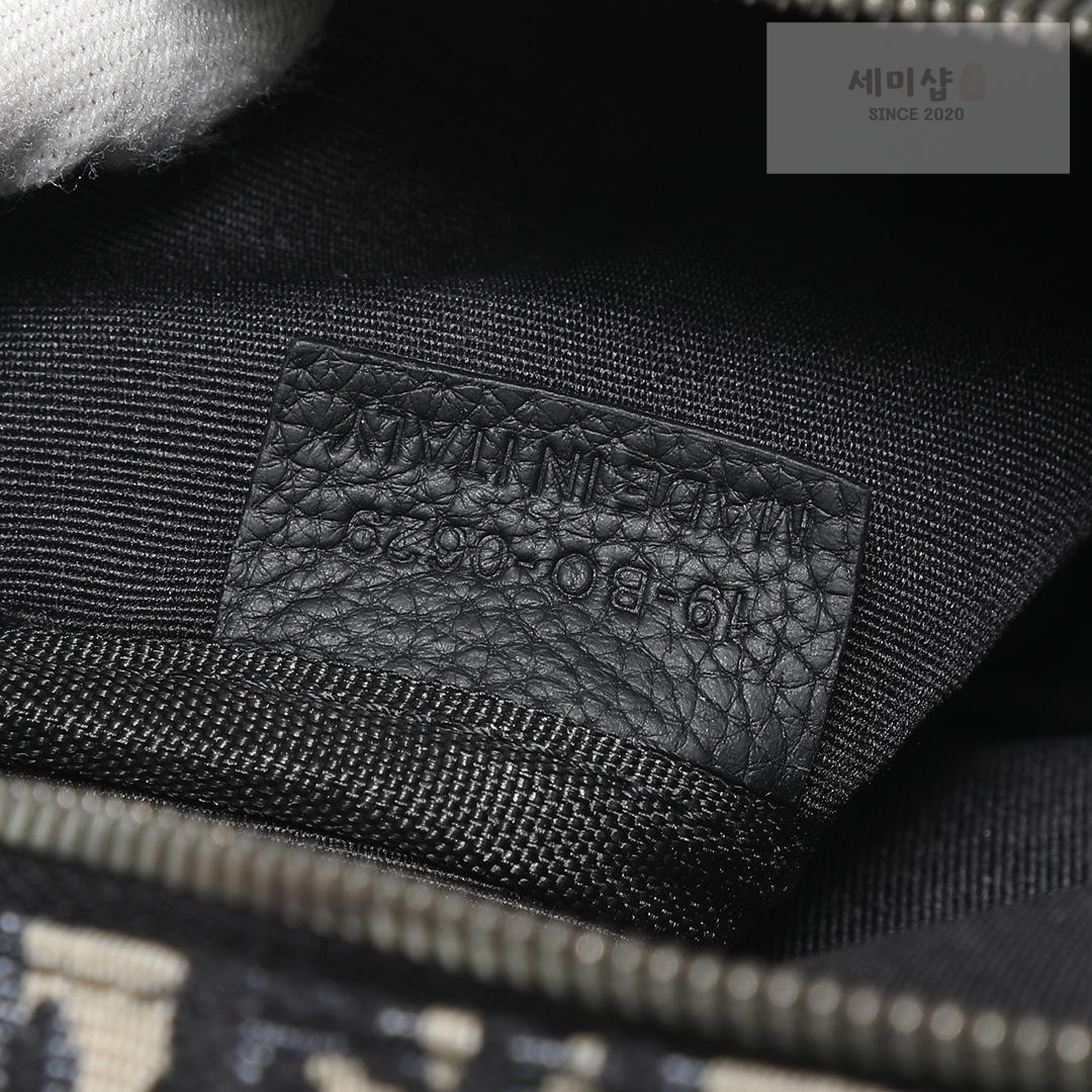 D I O R Dior 8 With Strap Bag 22번 이미지