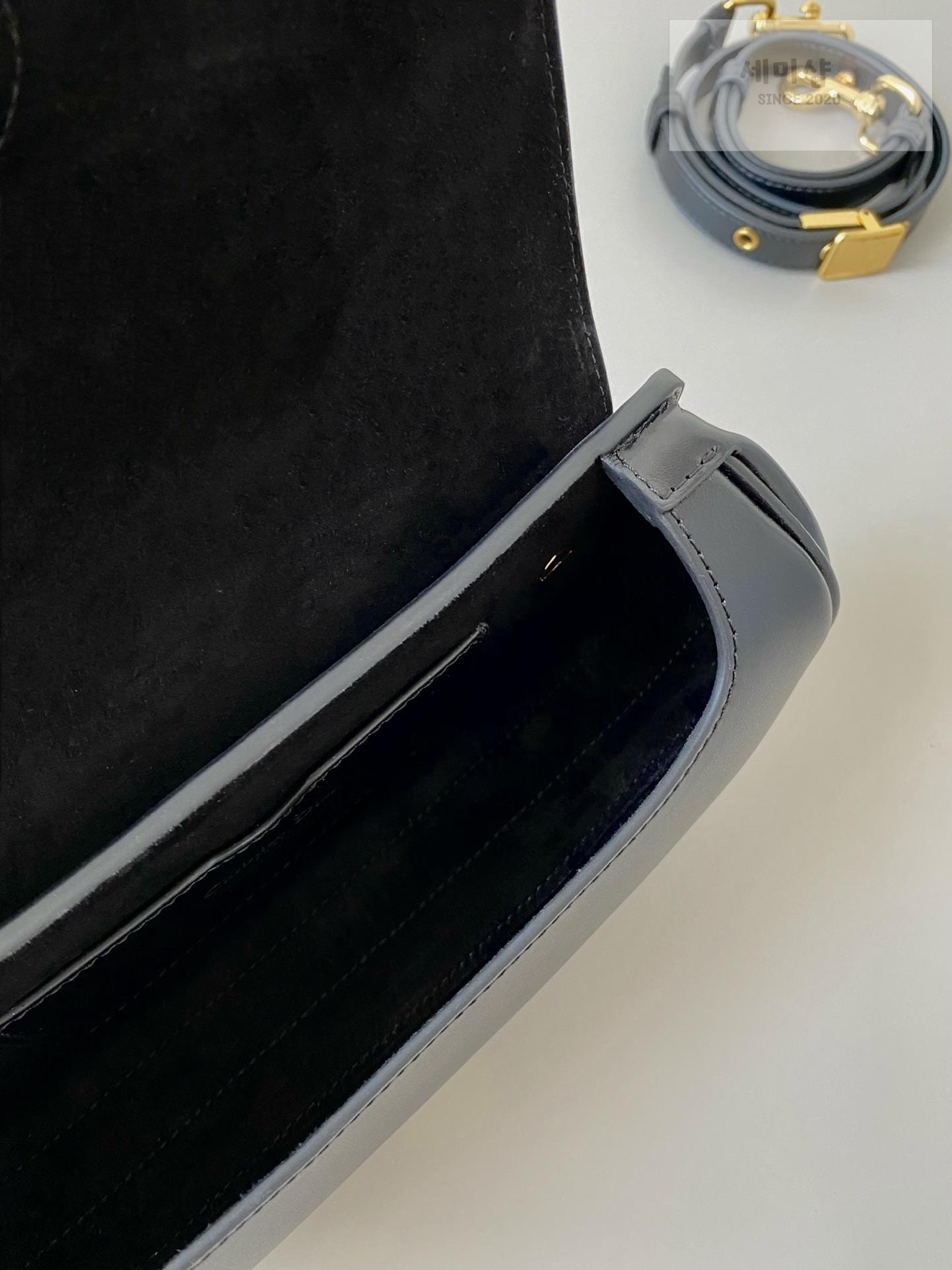 D I O R Dior Bobby East West Bag 11번 이미지