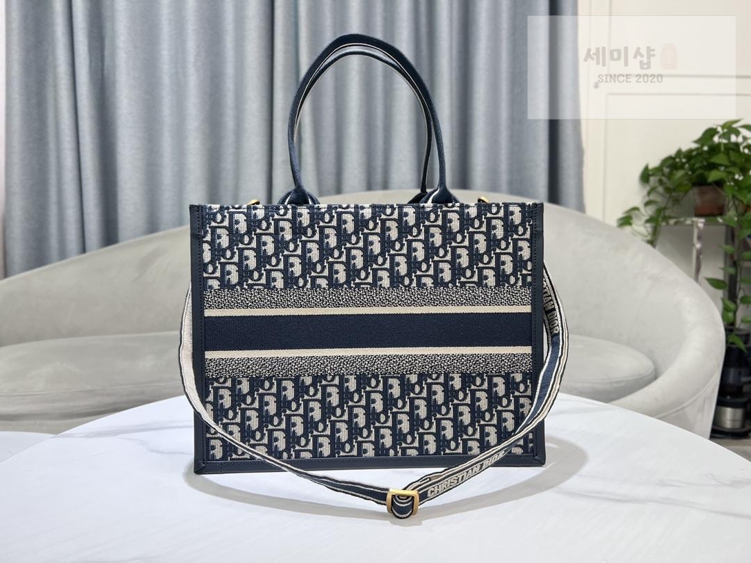 D I O R Dior Book Tote Cross Bag 19번 이미지