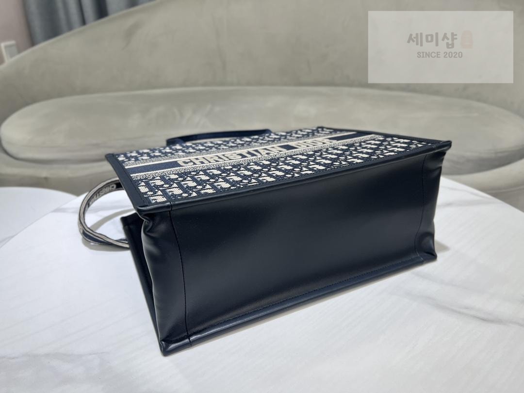 D I O R Dior Book Tote Cross Bag 22번 이미지