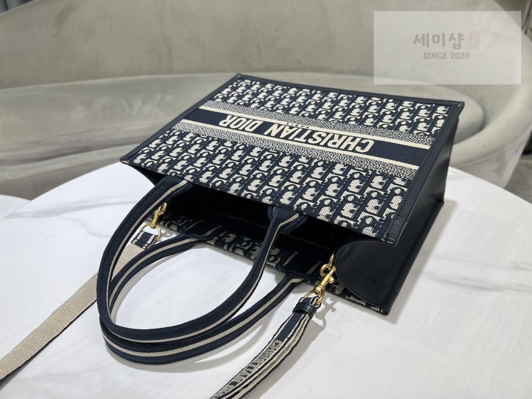 D I O R Dior Book Tote Cross Bag 2번 이미지