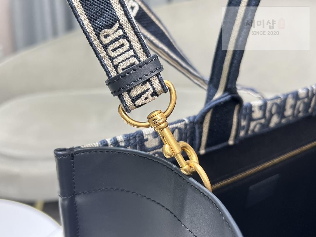 D I O R Dior Book Tote Cross Bag 8번 이미지