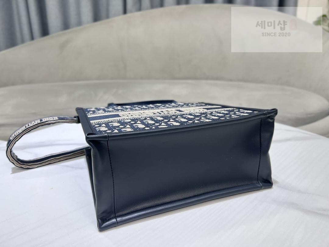 D I O R Dior Book Tote Cross Bag 12번 이미지