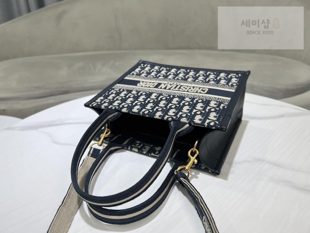 D I O R Dior Book Tote Cross Bag 15번 이미지