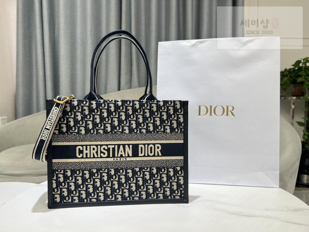 D I O R Dior Book Tote Cross Bag 18번 이미지