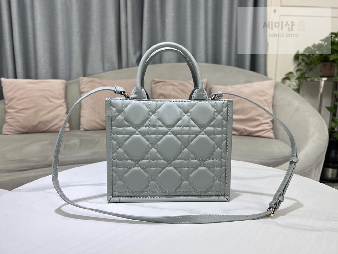 D I O R Dior Book Tote Cross Leather Bag 2번 이미지
