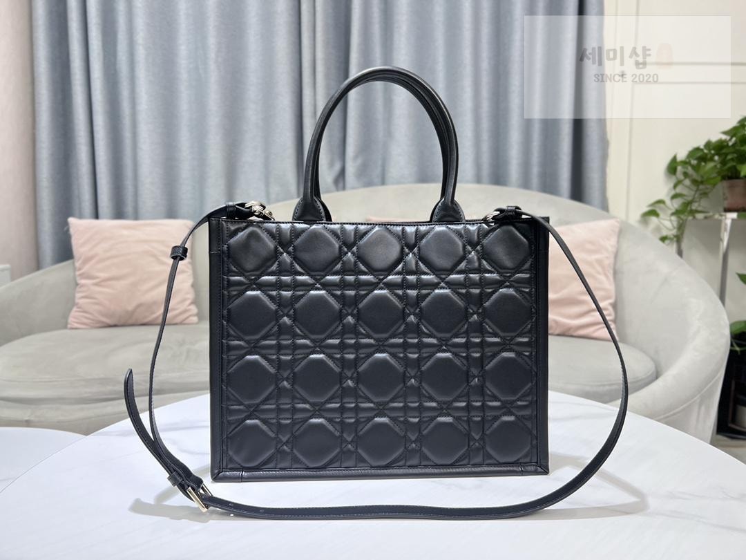 D I O R Dior Book Tote Cross Leather Bag 29번 이미지