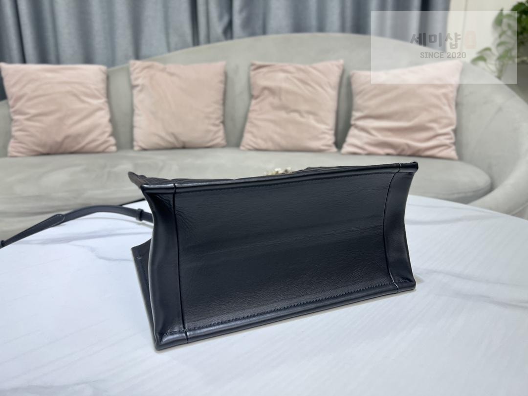 D I O R Dior Book Tote Cross Leather Bag 20번 이미지