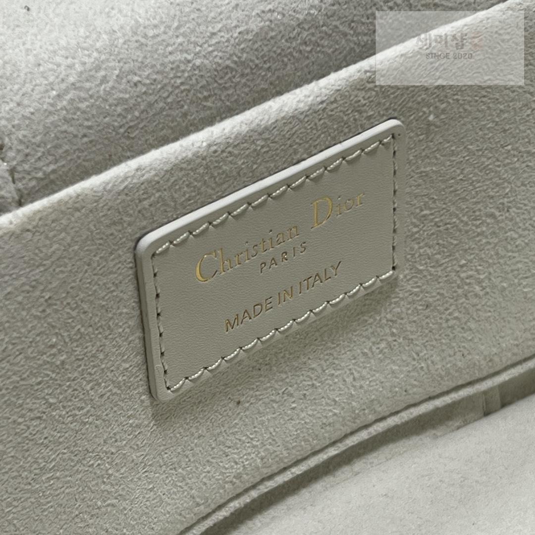 D I O R Dior CD Signature Vanity Case 레플리카 8번 이미지 - Bag | 세미샵 레플리카 사이트