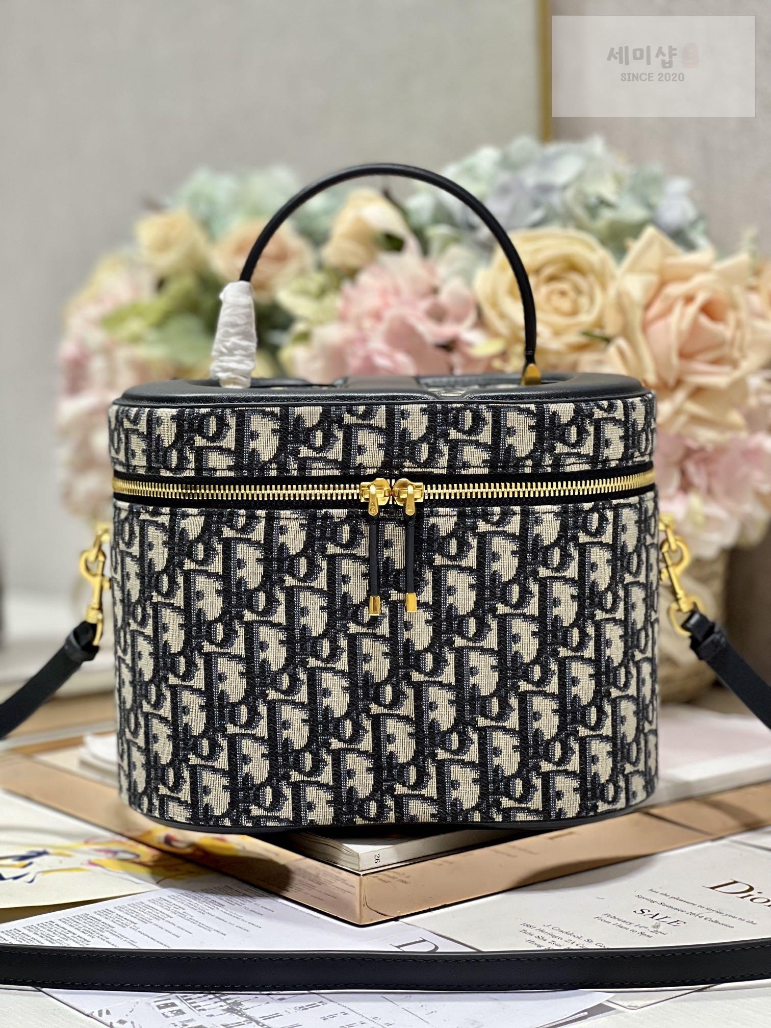 D I O R Dior CD Signature Vanity Case 레플리카 15번 이미지 - Bag | 세미샵 레플리카 사이트